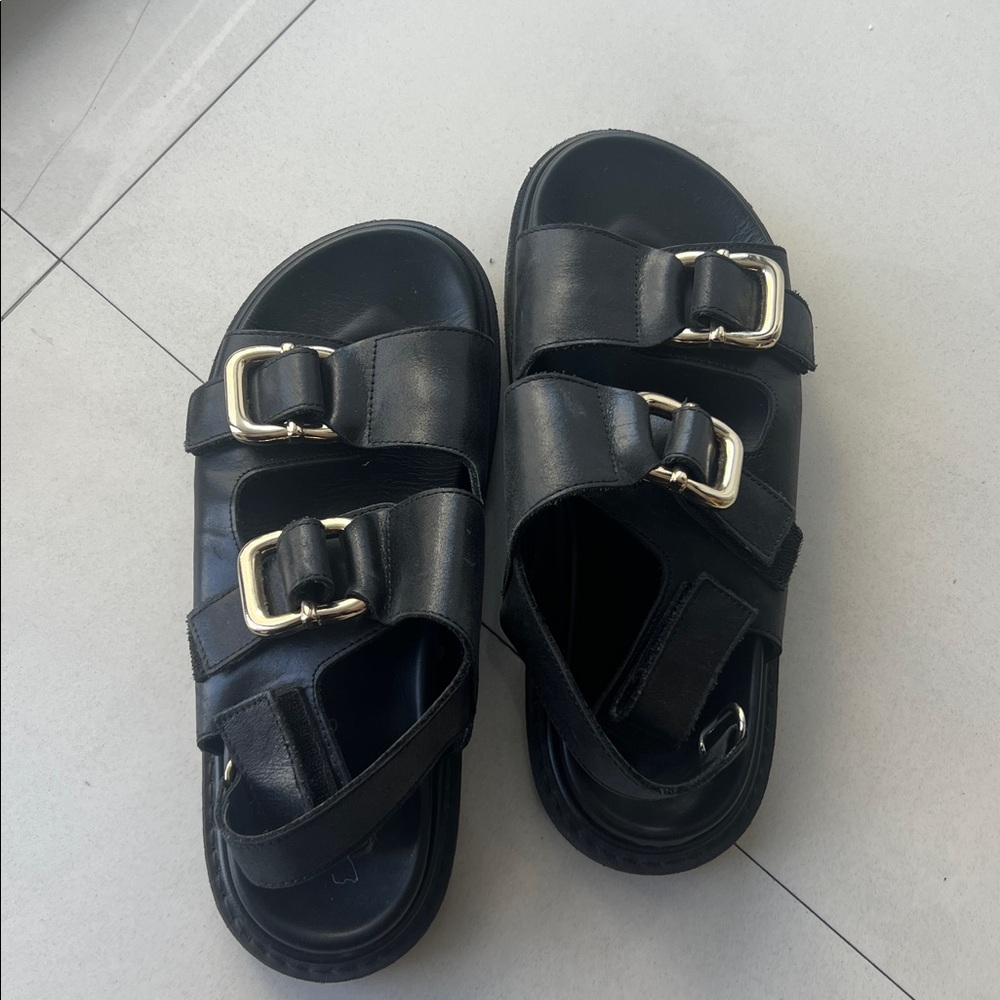 ALOHAS Sandals